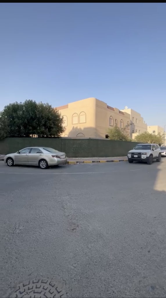 بيت  للبيع في صباح الاحمد السكنية