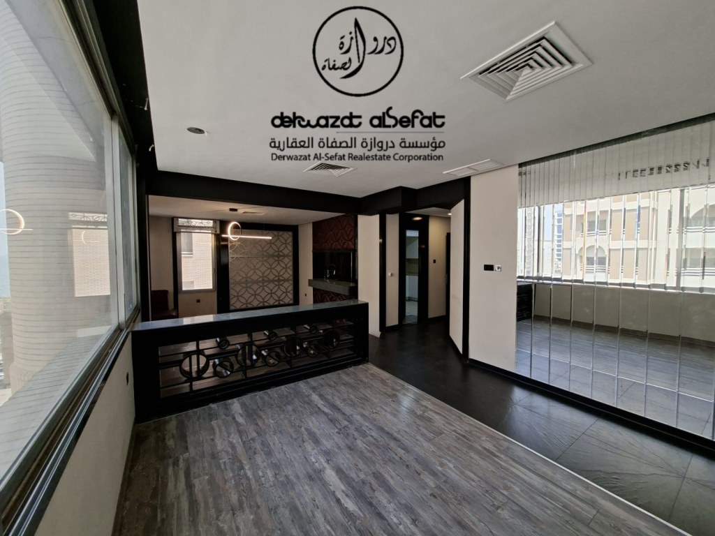 شقة  للإيجار في الشعب - البحري