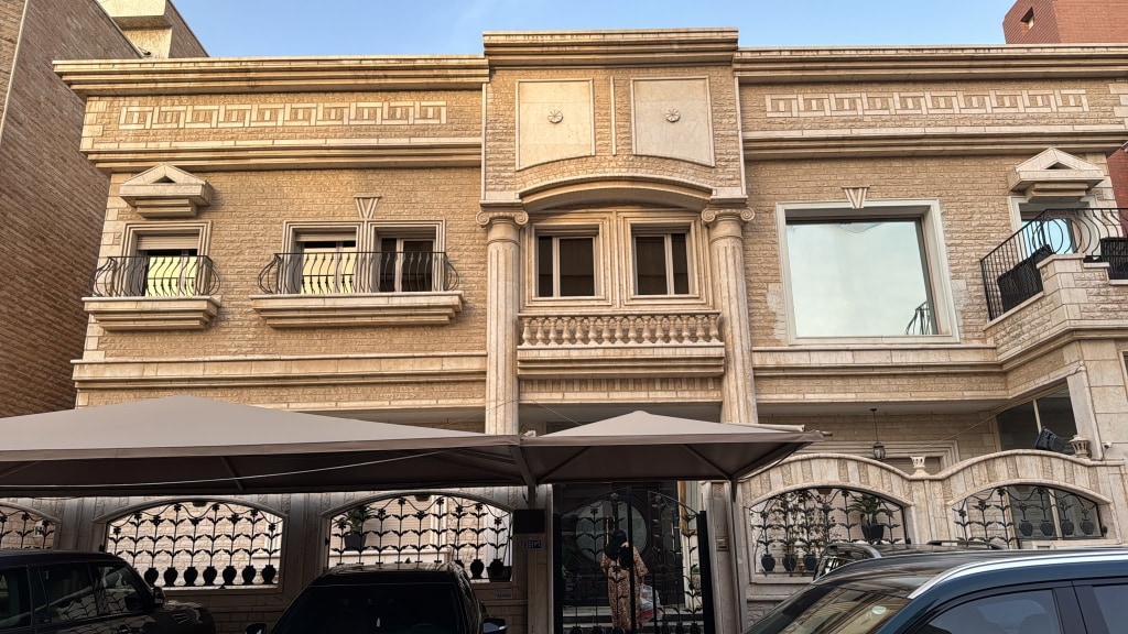 بيت  للبيع في الزهراء
