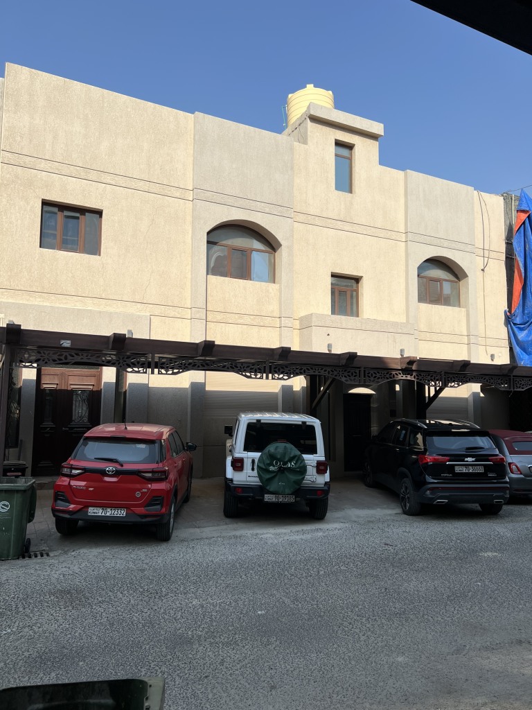 بيت  للبيع في القادسية
