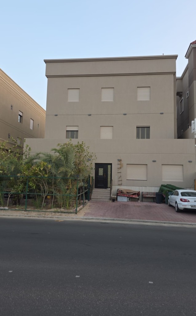 بيت  للبيع في القيروان