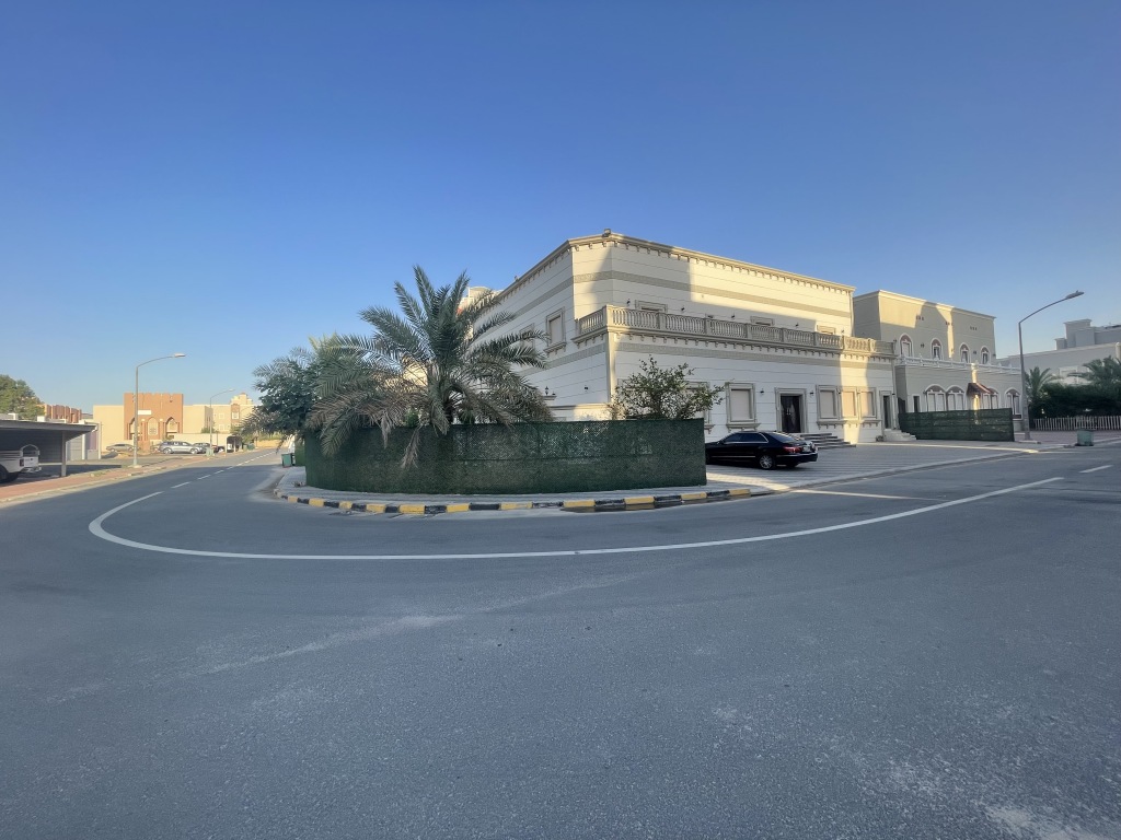 بيت  للبيع في صباح الاحمد السكنية
