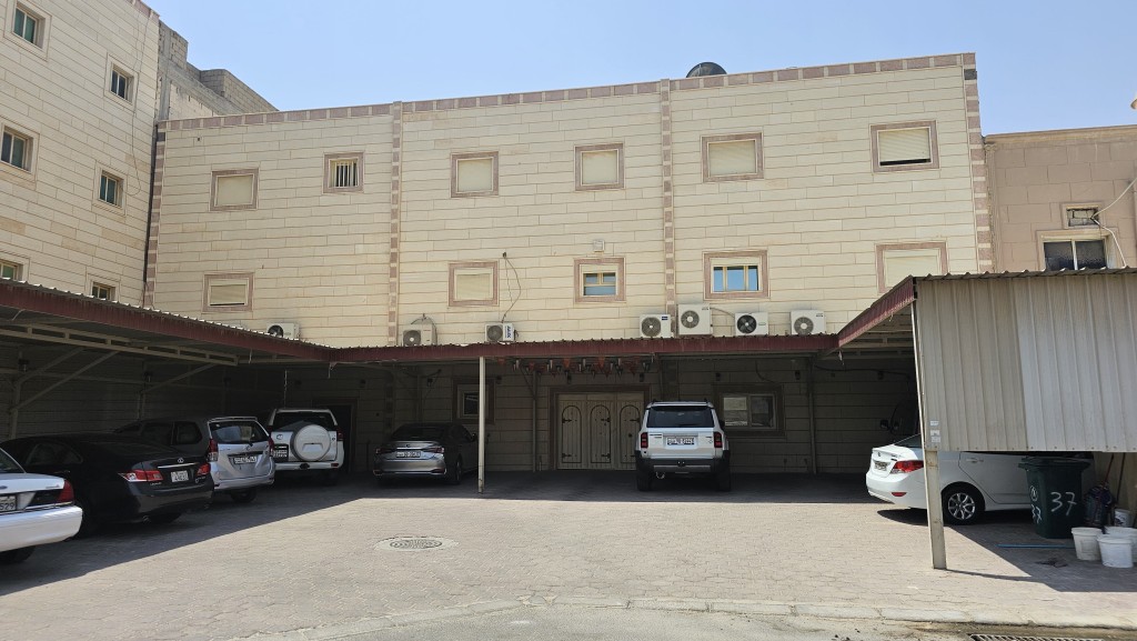 بيت  للبيع في الجهراء