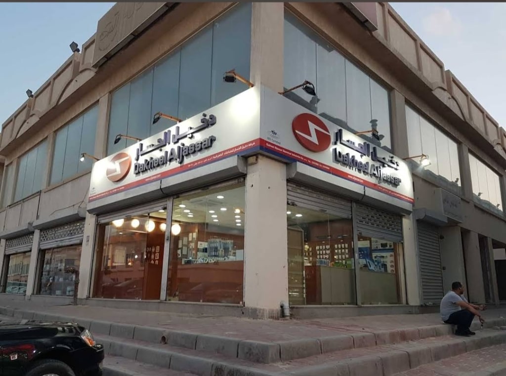 تجاري  للإيجار في غرب ابو فطيرة حرفية - اسواق القرين
