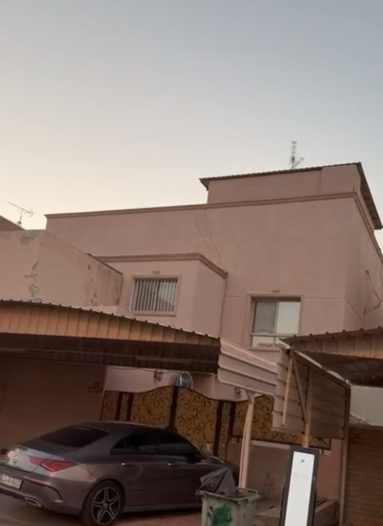 بيت  للبيع في مبارك الكبير