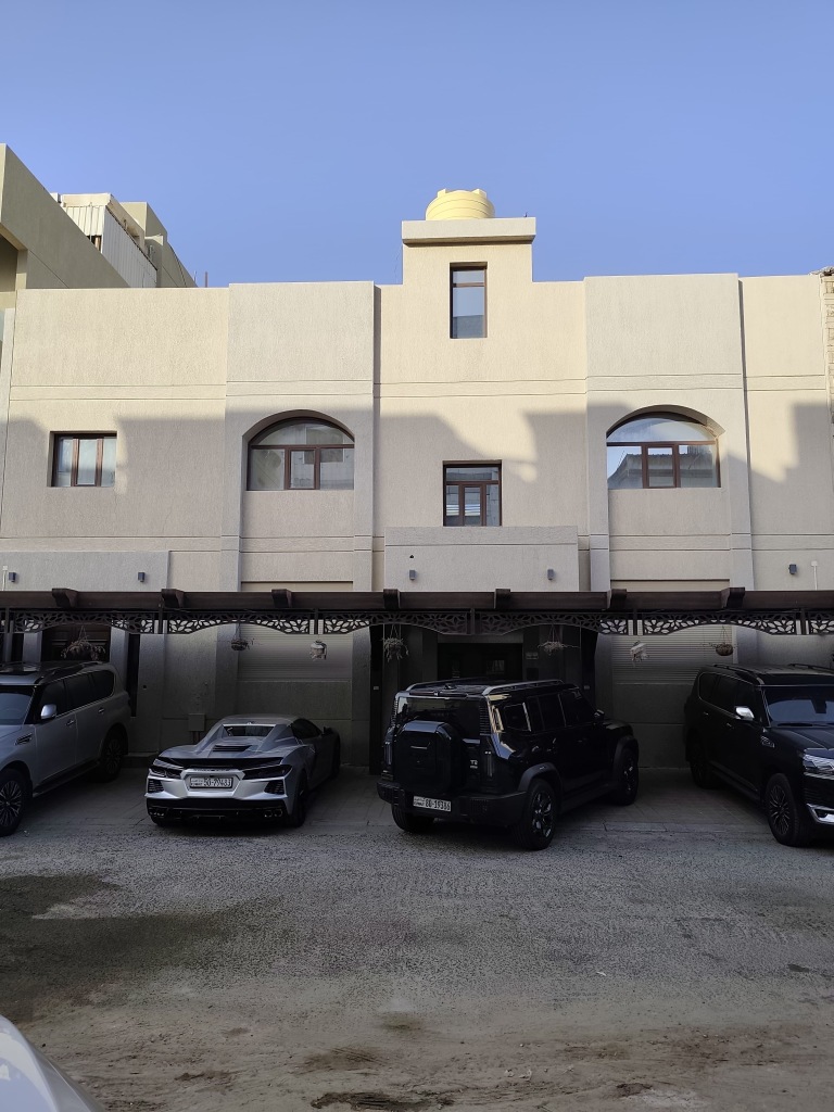 بيت  للبيع في القادسية