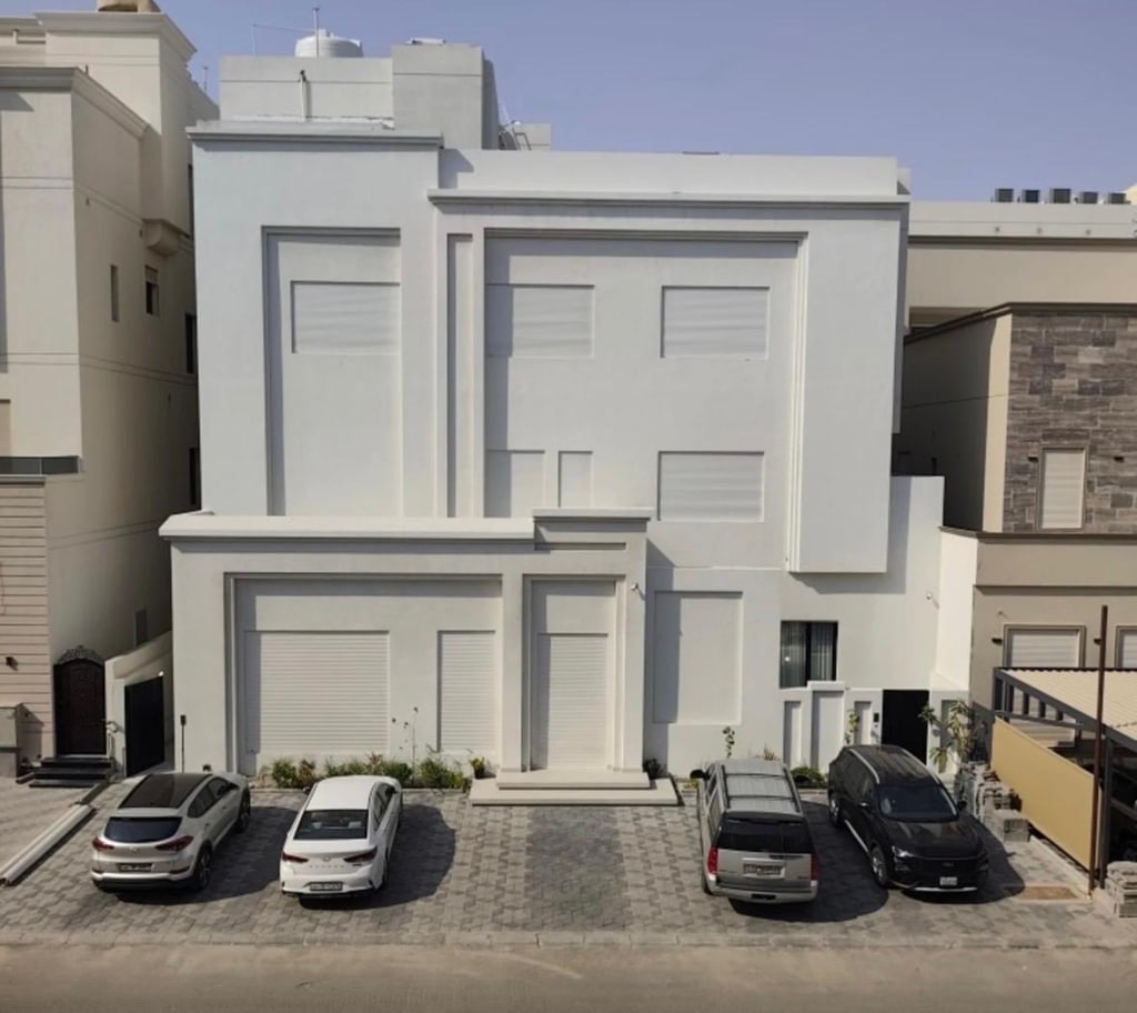 بيت  للبيع في جنوب عبدالله المبارك