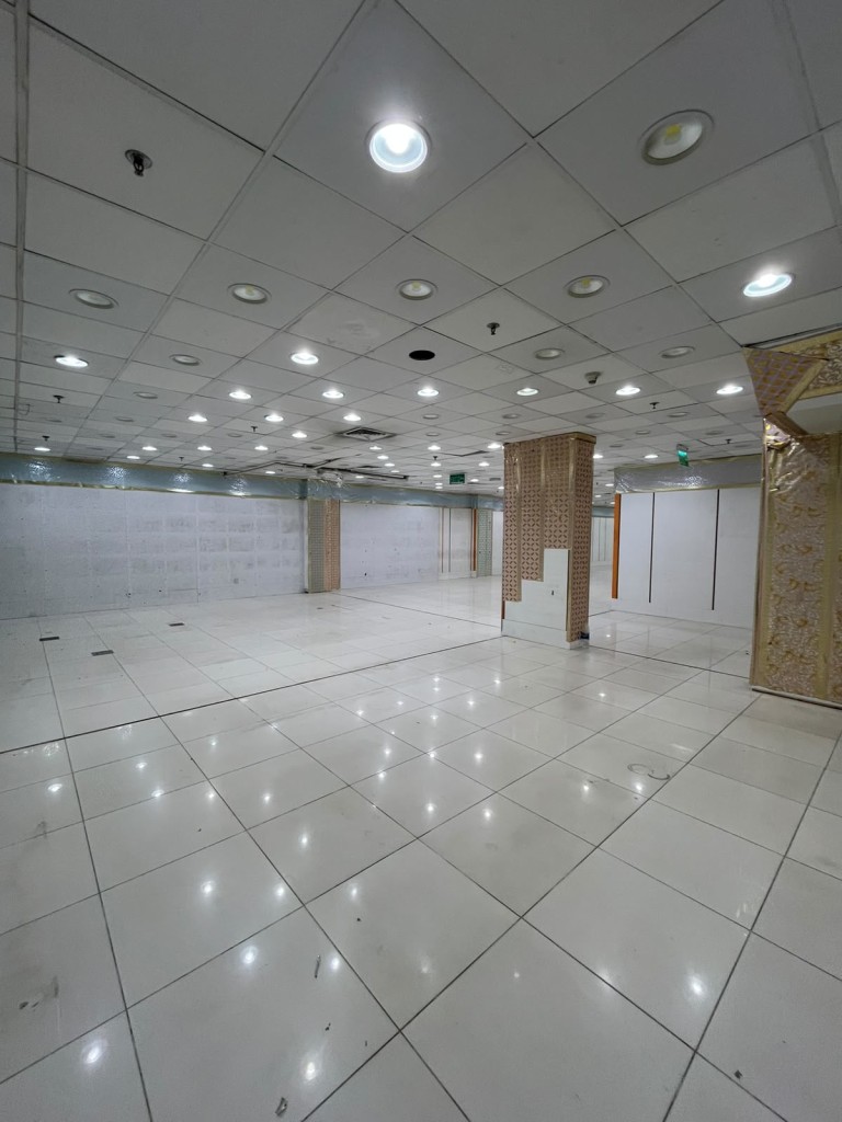 تجاري  للإيجار في الفحيحيل
