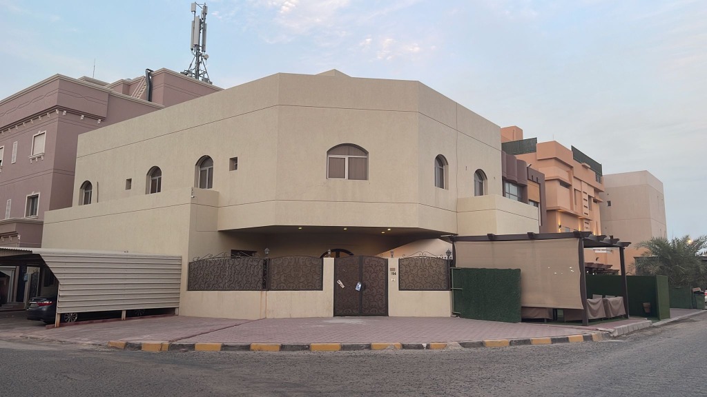 بيت  للبيع في جابر الاحمد