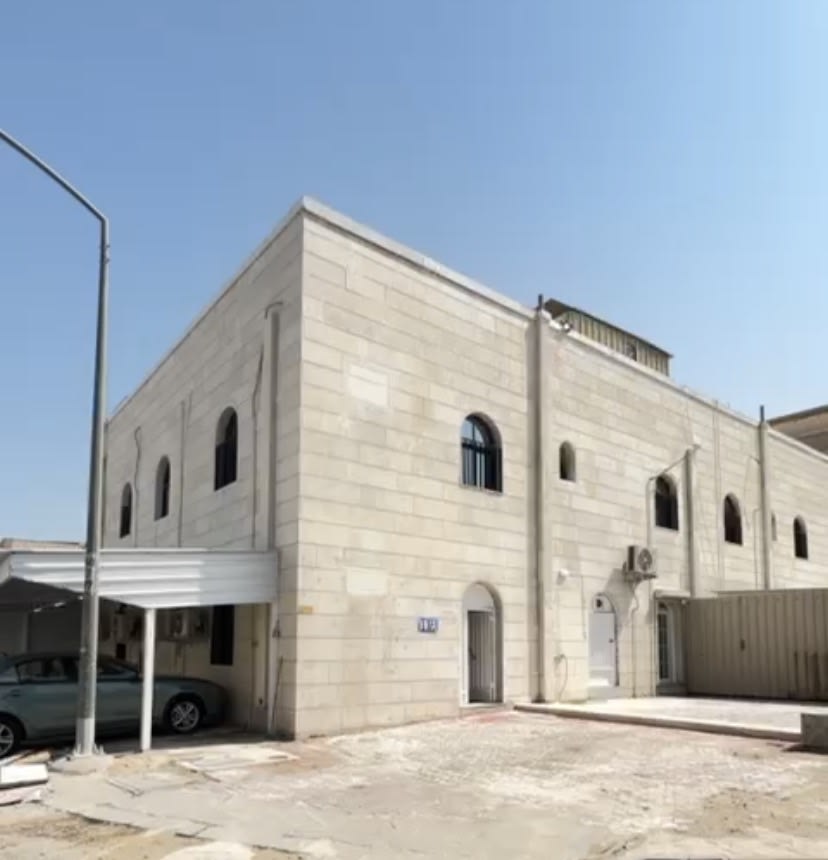 بيت  للإيجار في صباح السالم