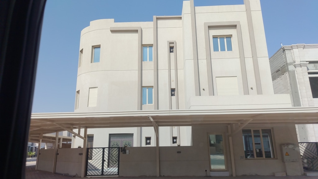 بيت  للبيع في صباح الاحمد السكنية