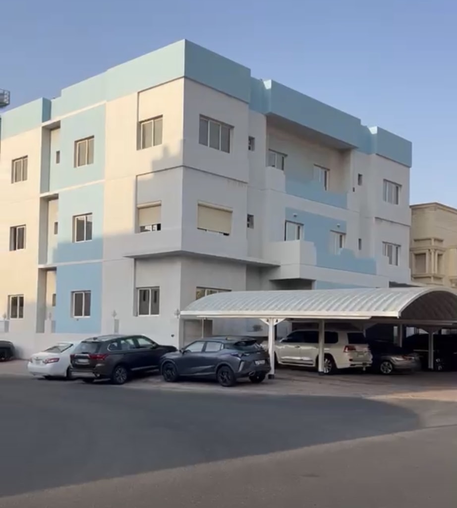 شقة  للإيجار في حطين