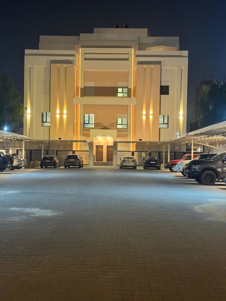 شقة  للإيجار في الرميثية