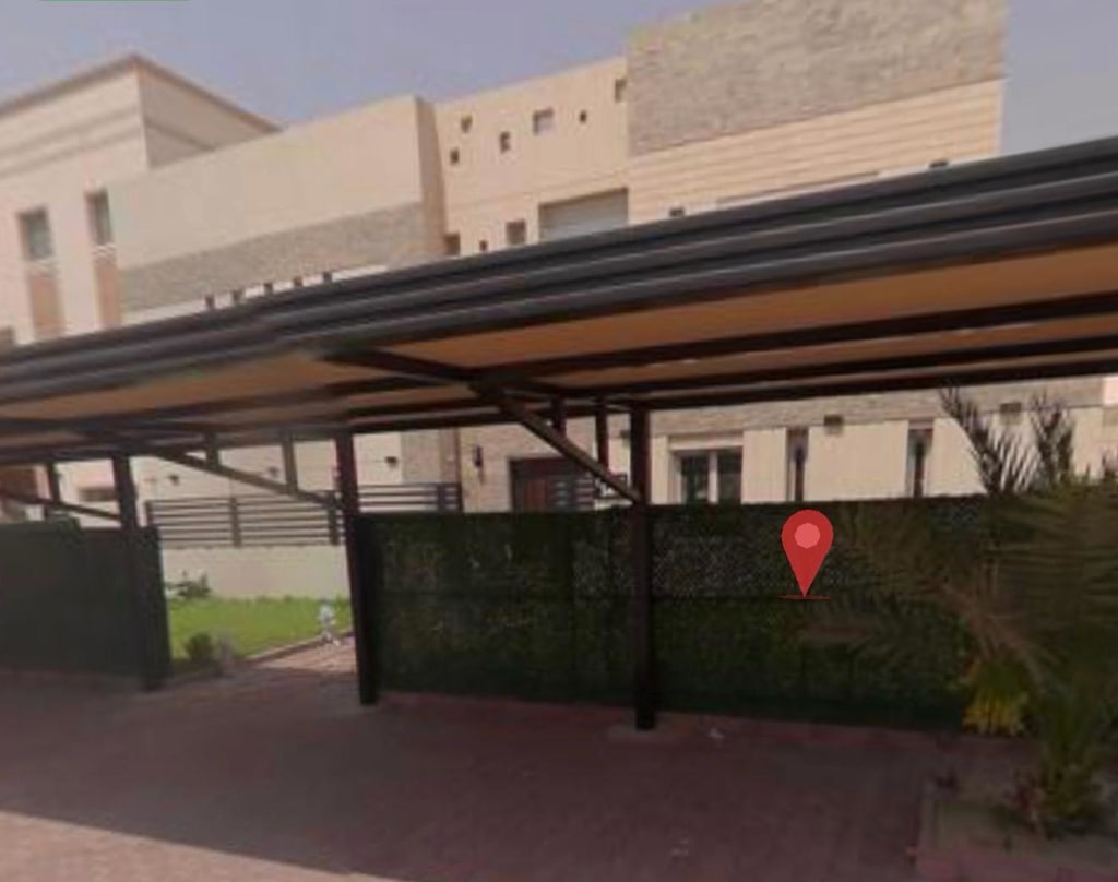 بيت للبيع في صباح الاحمد السكنية